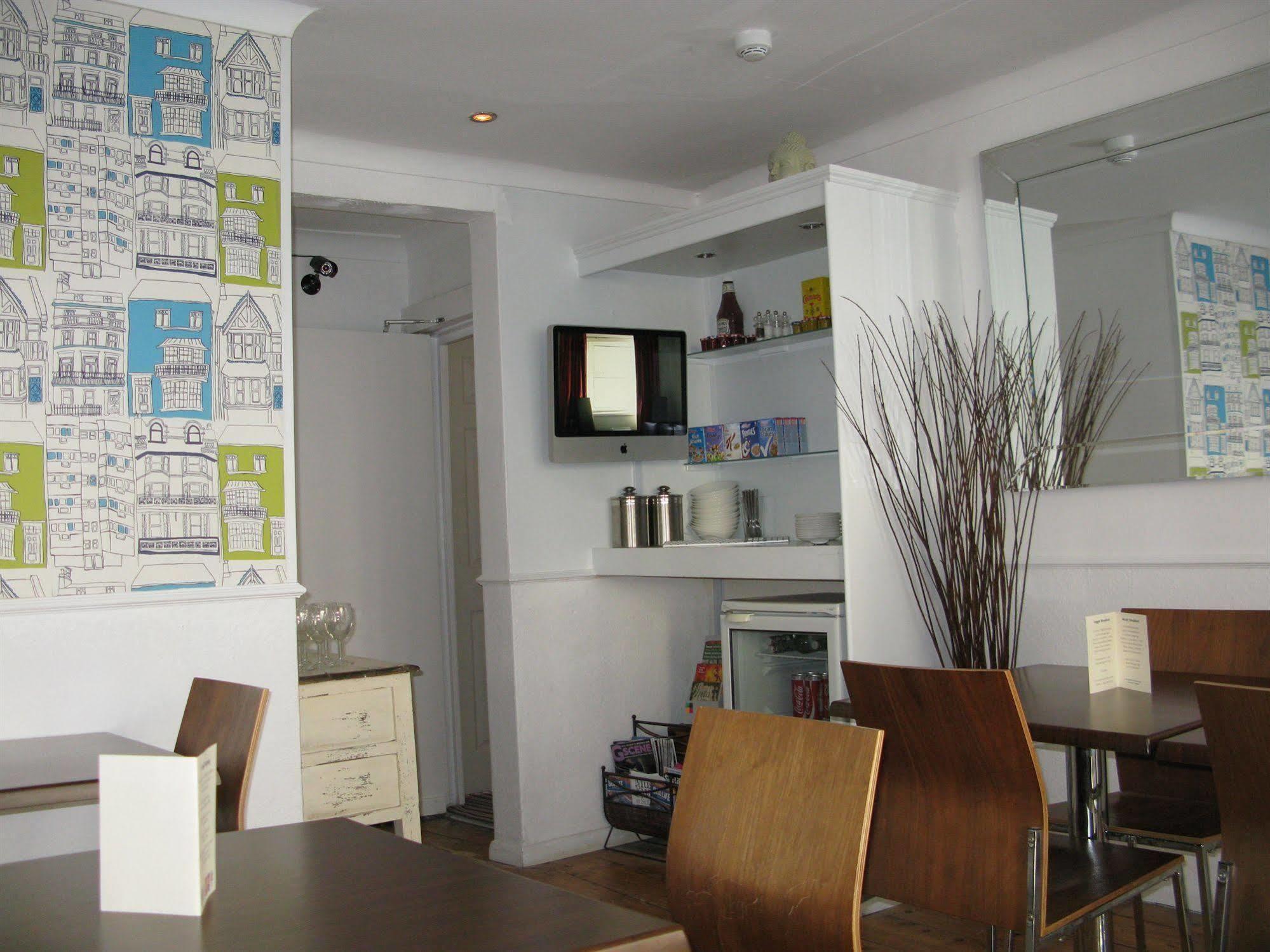 Oyo Lifestyle Hotel Sea Breeze Brighton Exteriör bild