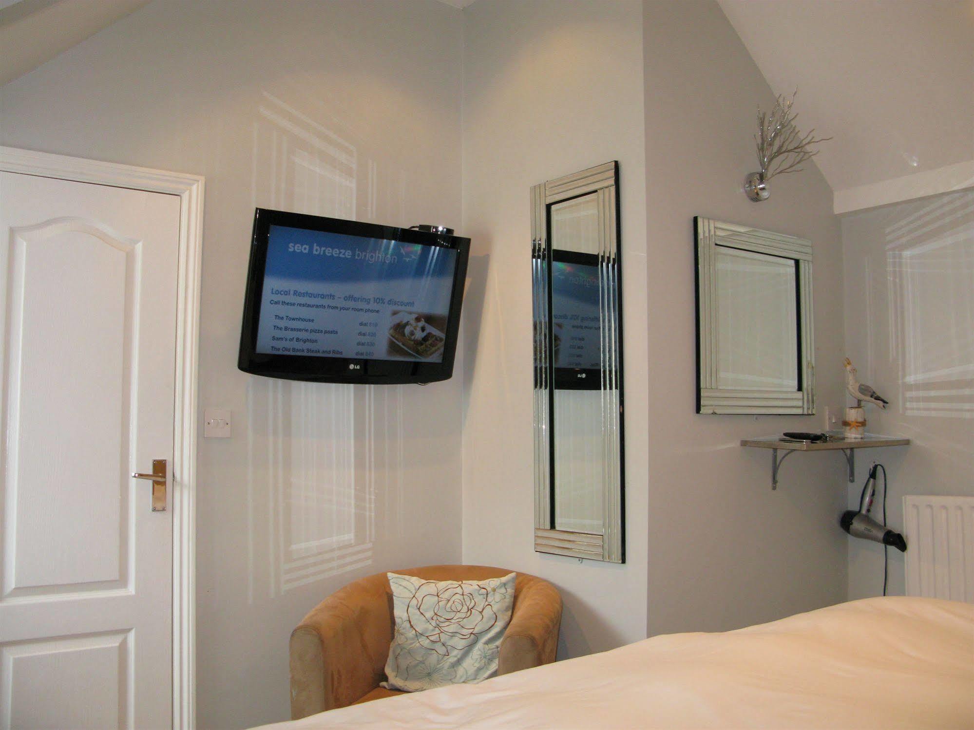 Oyo Lifestyle Hotel Sea Breeze Brighton Exteriör bild