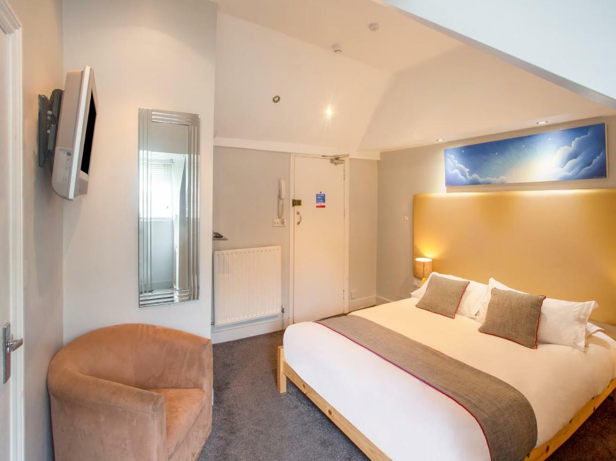 Oyo Lifestyle Hotel Sea Breeze Brighton Exteriör bild